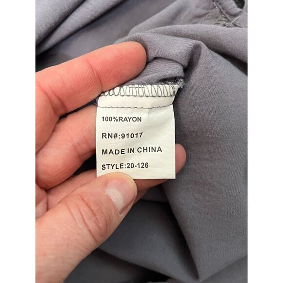 Solitaire Gray Floral Embroidered Boho Tunic Top 100% Rayon Size Medium - Picture 5 of 7